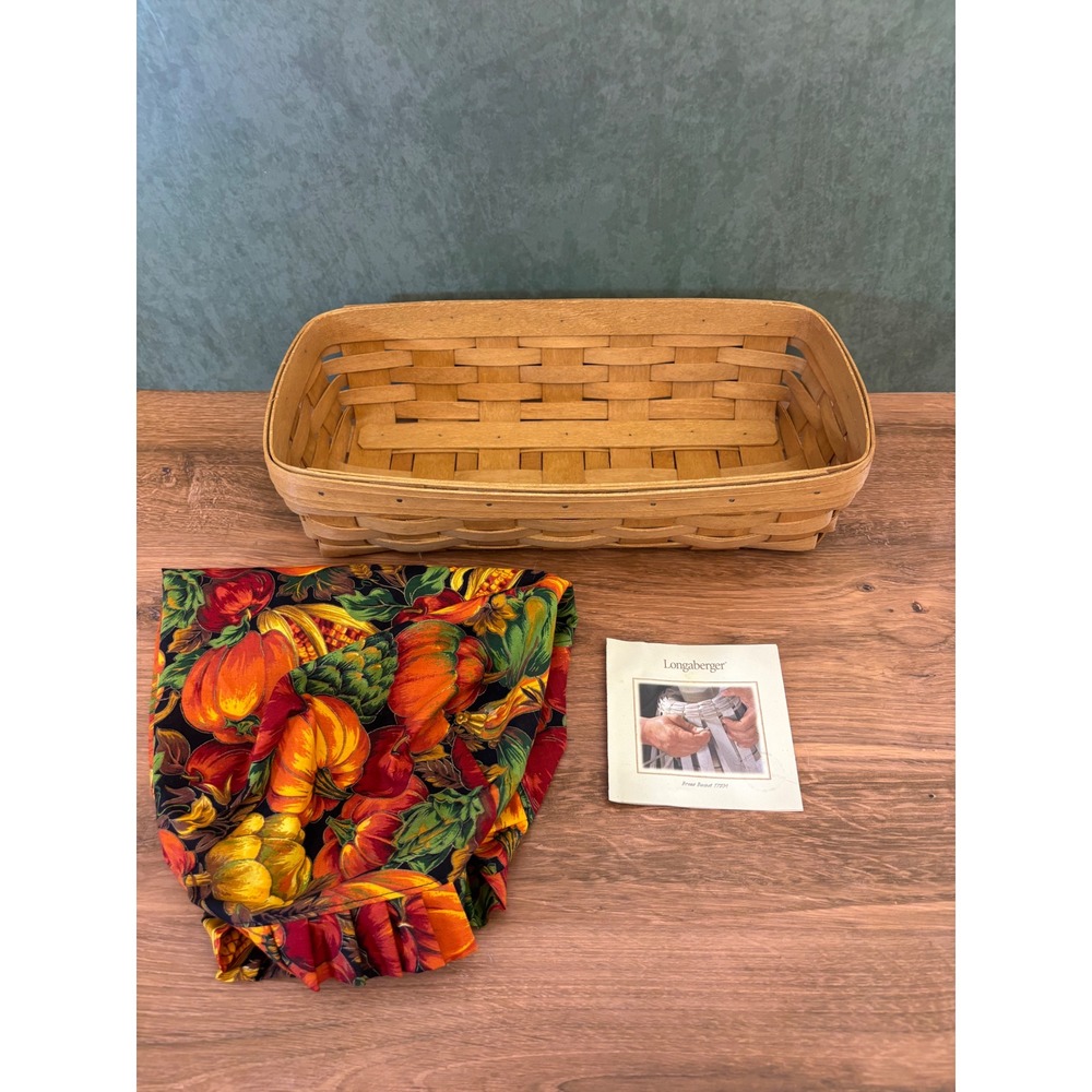 Longaberger 2004 Bread Basket with Retired Harvest Pumpkin Fabric Liner